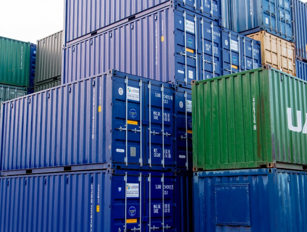 Eight ways to avoid container scams